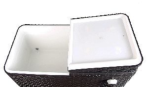 UPHA 80 Quart Rolling Patio Cooler Interior