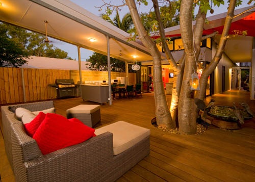 Deck Around Tree in Gorgeous Outdoor Room Source: Pinterest