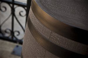 RTS Home Accents Wood Grain Detail