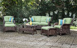 La-Z-Boy Outdoor Sawyer 6 Piece Resin Wicker Patio Furniture Conversation Set