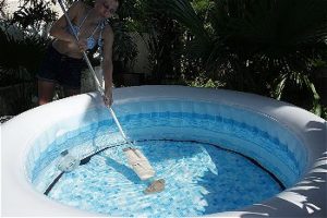 Kokido Telsa 05 Rechargeable Handheld Electric Pool Cleaner